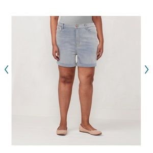 🎁🎁🎁 
Plus Size LC Lauren Conrad 5" Cuffed High-Waisted Shorts blue
